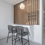 Phedra Studios, Nilie Hospitality Mgmt Lägenhet *