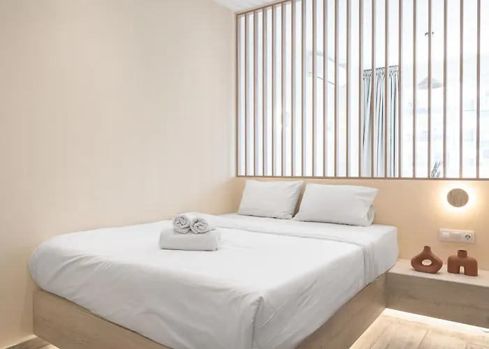 Phedra Studios, Nilie Hospitality Mgmt * Салоники