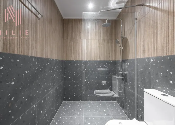 Phedra Studios, Nilie Hospitality Mgmt * Салоники
