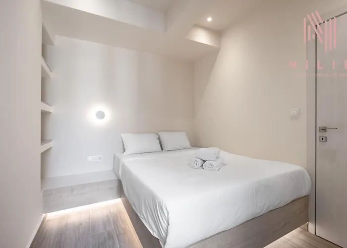 Апартаменты Phedra Studios, Nilie Hospitality Mgmt