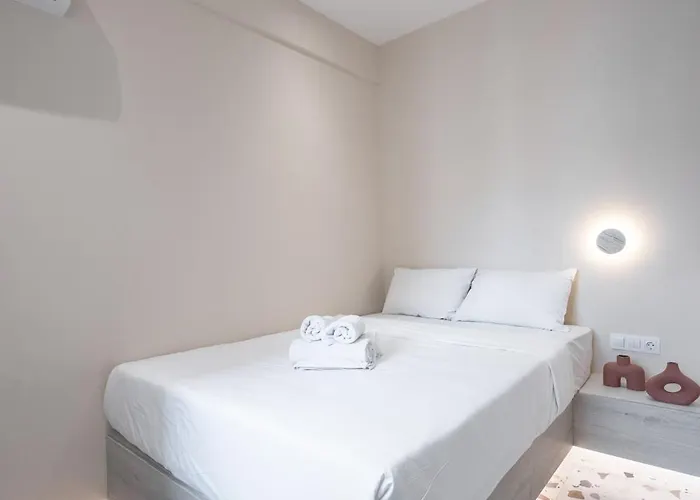 Phedra Studios, Nilie Hospitality Mgmt Апартаменты *