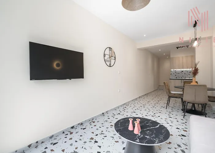 Phedra Studios, Nilie Hospitality Mgmt Apartment