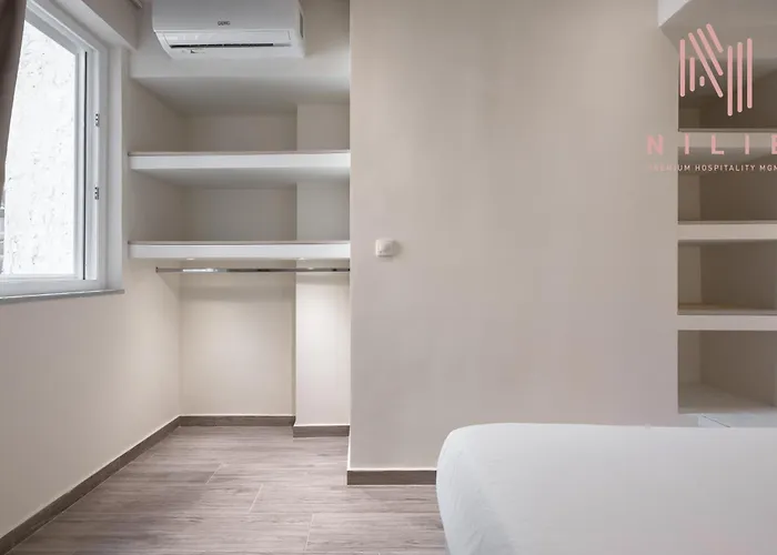 Phedra Studios, Nilie Hospitality Mgmt Салоники