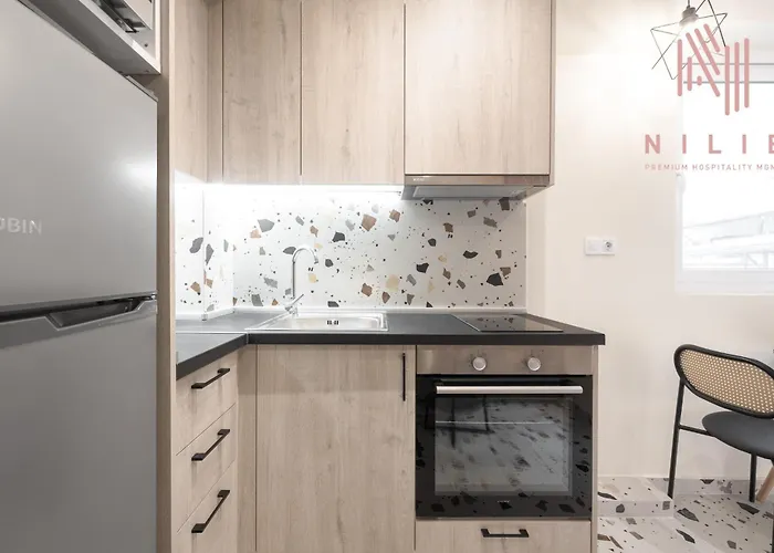 Phedra Studios, Nilie Hospitality Mgmt Апартаменты *