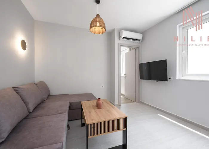 Phedra Studios, Nilie Hospitality Mgmt