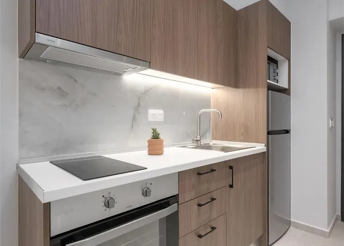 Phedra Studios, Nilie Hospitality Mgmt