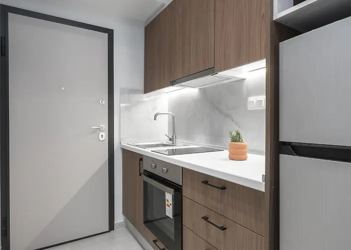 Phedra Studios, Nilie Hospitality Mgmt * Салоники