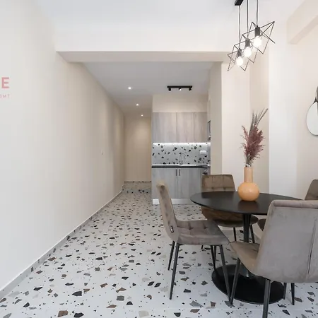 Phedra Studios, Nilie Hospitality Mgmt Apartmán *