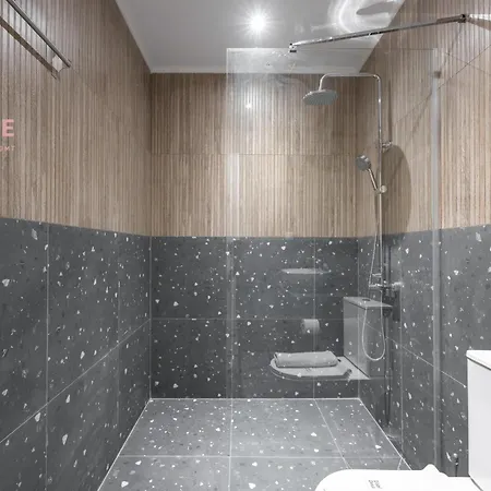 Phedra Studios, Nilie Hospitality Mgmt * 테살로니키